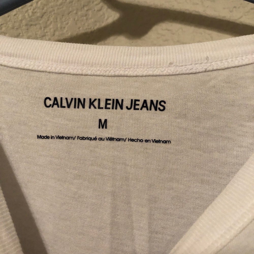 Calvin Klein Tee Shirt